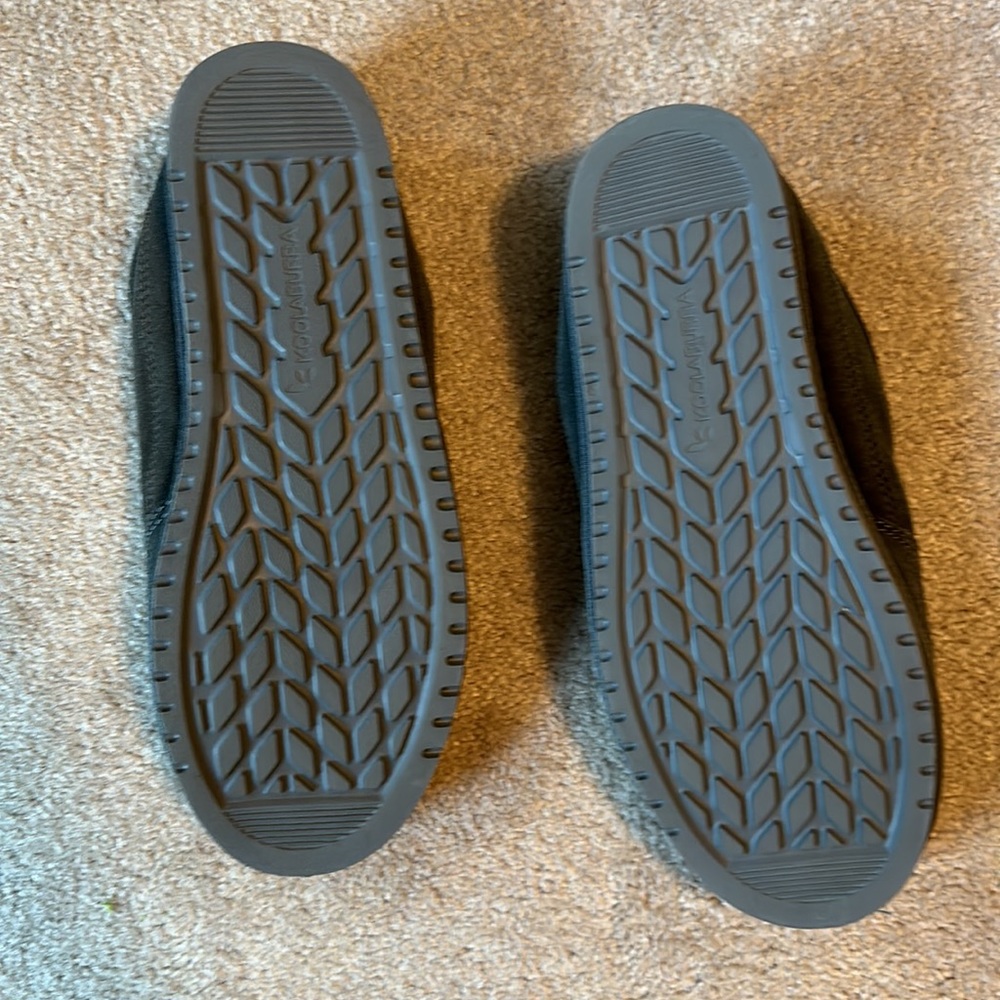 Koolaburra By Uggs men’s size 10 slides - Picture 4 of 4